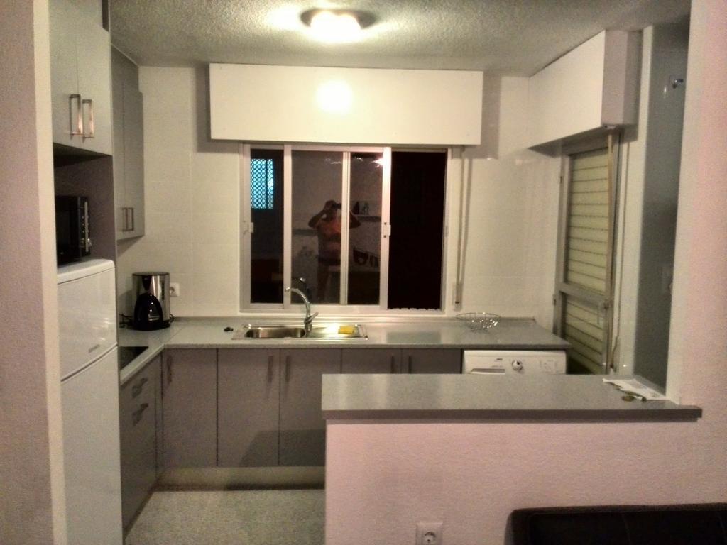 Apartment Travesia De Santomera Торевиеха Стая снимка