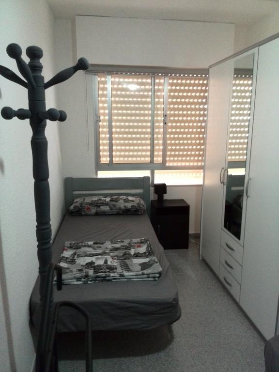 Apartment Travesia De Santomera Торевиеха Стая снимка